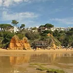 2 Quartos, 350m Olhos D'agua, G شقة