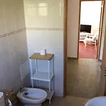 2 Quartos, 350m Olhos D'agua, G *