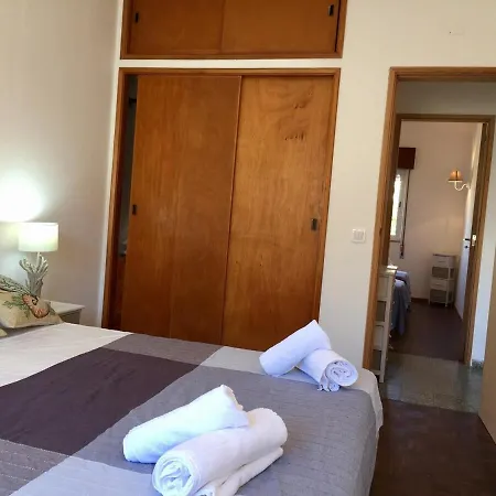 2 Quartos, 350m Olhos D'agua, G Apartmán *