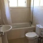 2 Quartos, 350m Olhos D'água, G *